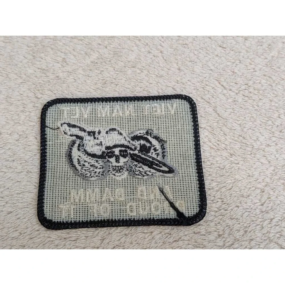 Viet Nam Vet Patch‎ Skull Parachutist Vietnam Veteran Proud Military Morale